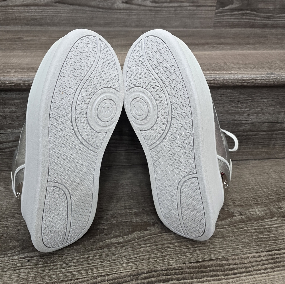 Michael Kors Women's silver and White platform Sneakers size 7.5 - Picture 9 of 9